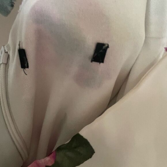 Floral mini flowey dress - Picture 2 of 2